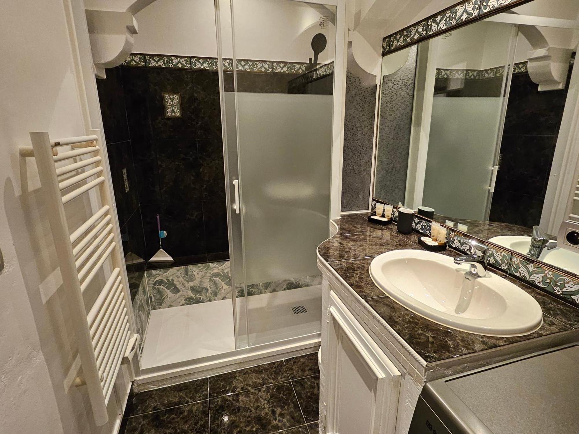 גראס Appartement Dans Ancien Moulin A Huile Renove מראה חיצוני תמונה
